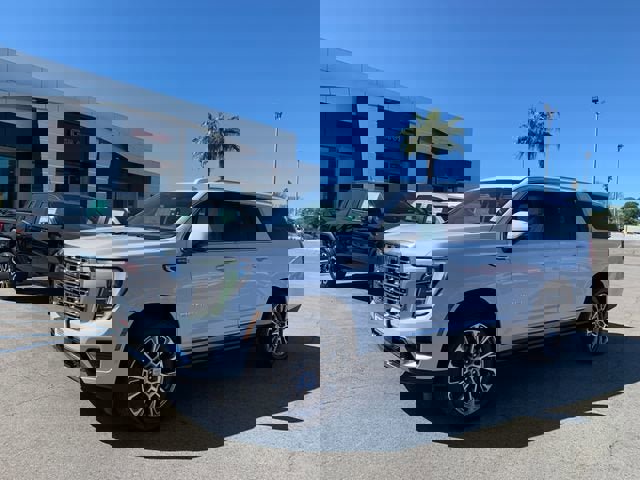 New 2026 GMC Yukon XL Denali w/ Denali Reserve Package AWD/4WD image 1