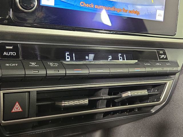 Used 2025 Toyota Camry LE FWD image 19