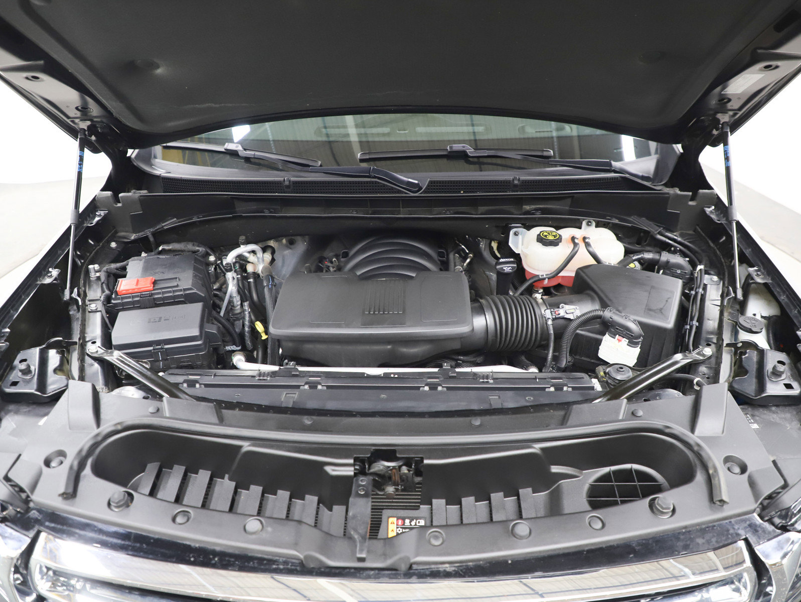 Used 2023 GMC Yukon XL SLT w/ SLT Premium Package image 36