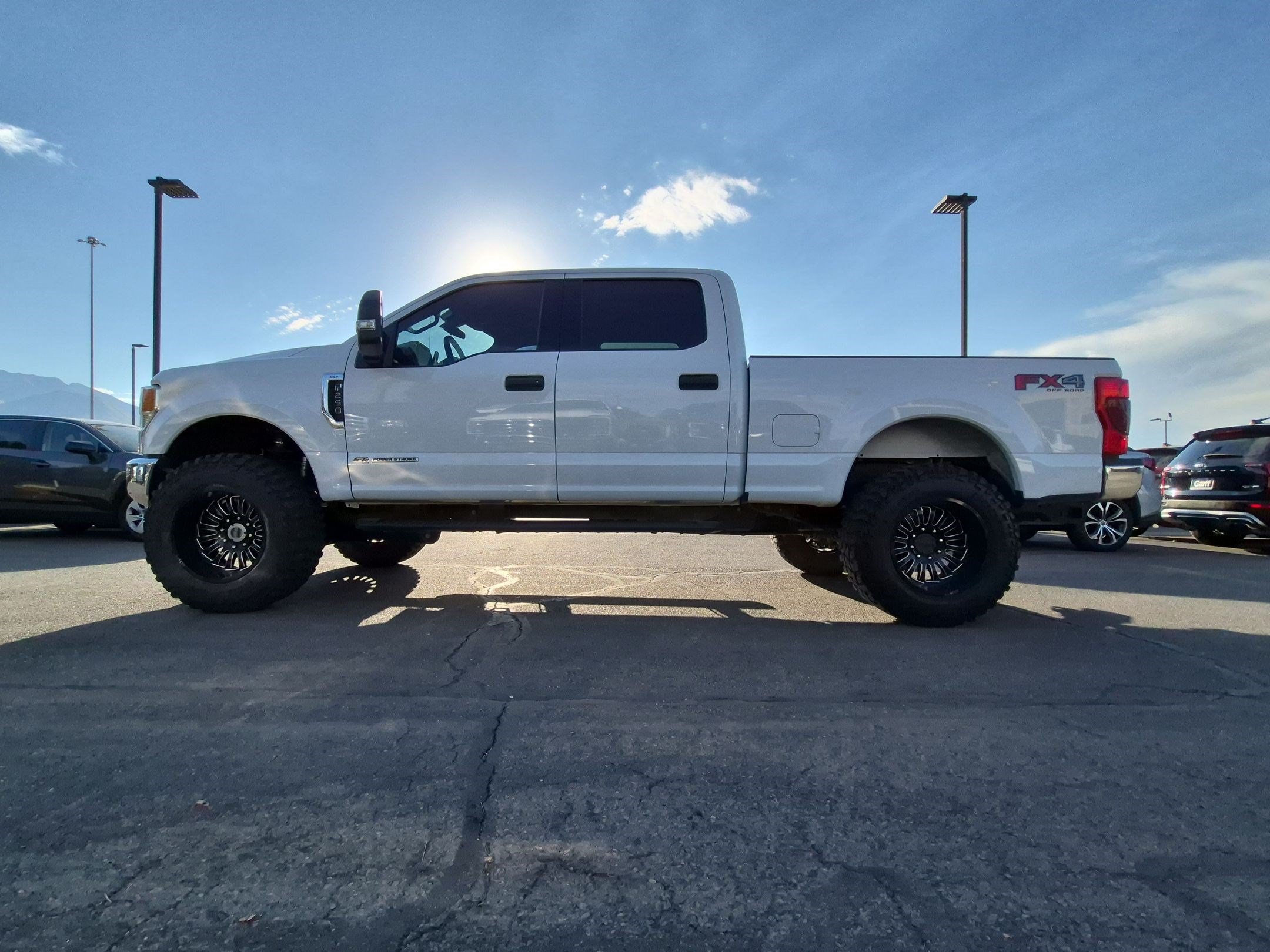 Used 2020 Ford F250 XLT w/ FX4 Off-Road Package AWD/4WD image 9