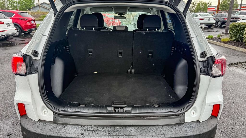 Used 2022 Ford Escape SE w/ SE Sport Appearance Package FWD image 27