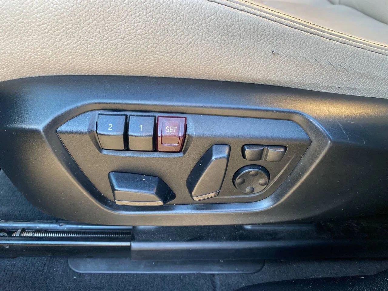 Used 2017 BMW X3 xDrive28i image 12