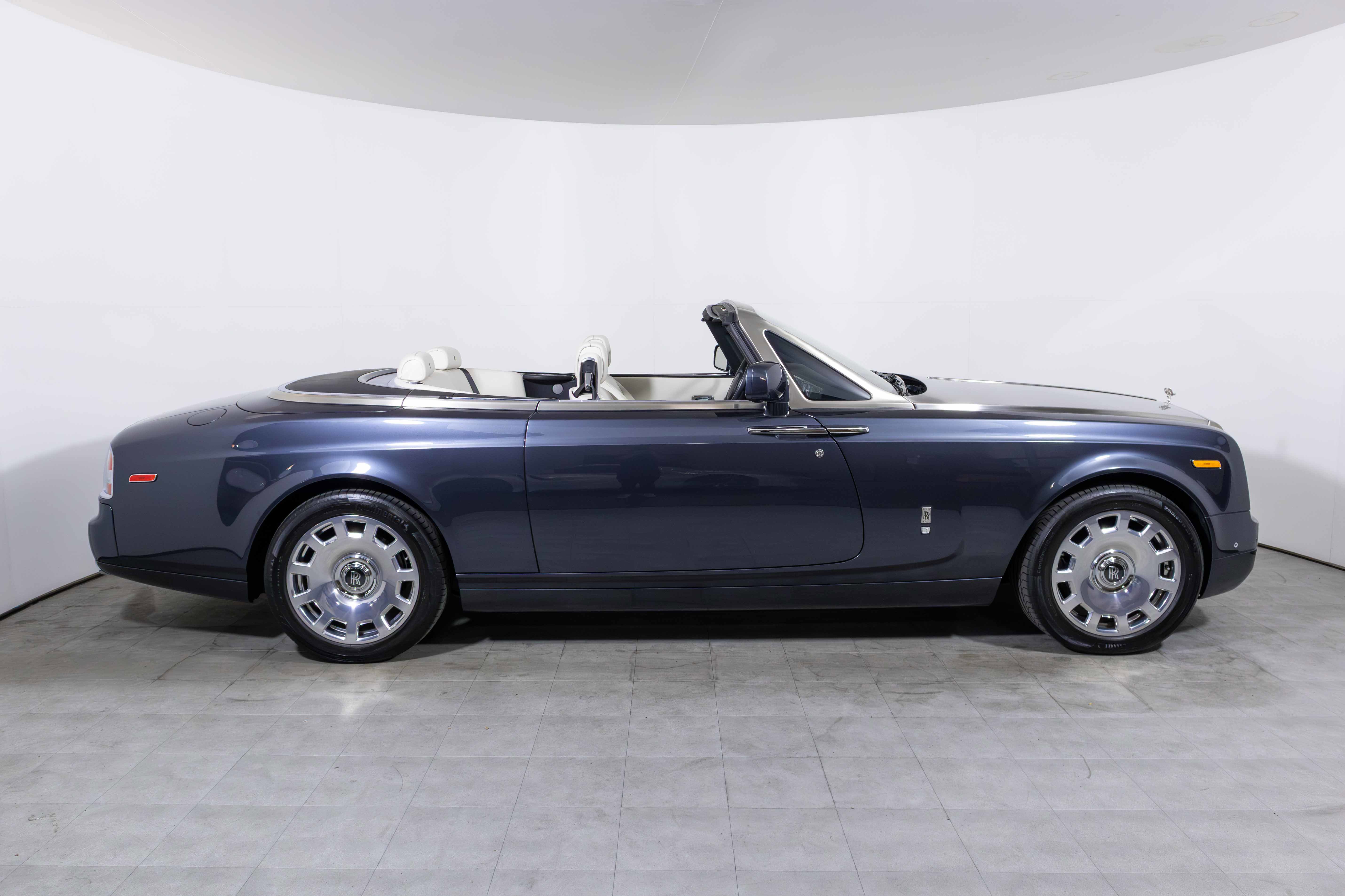 Used 2013 Rolls-Royce Phantom Drophead Coupe image 4
