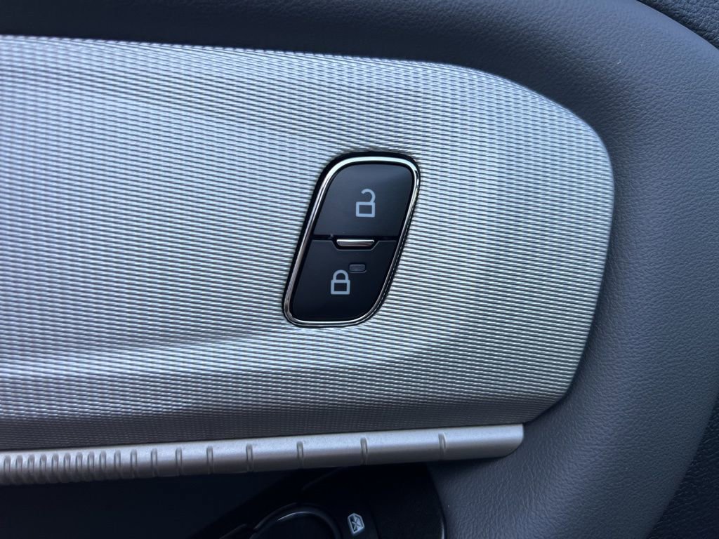 New 2026 Ford Explorer Active w/ Active Comfort Package image 17