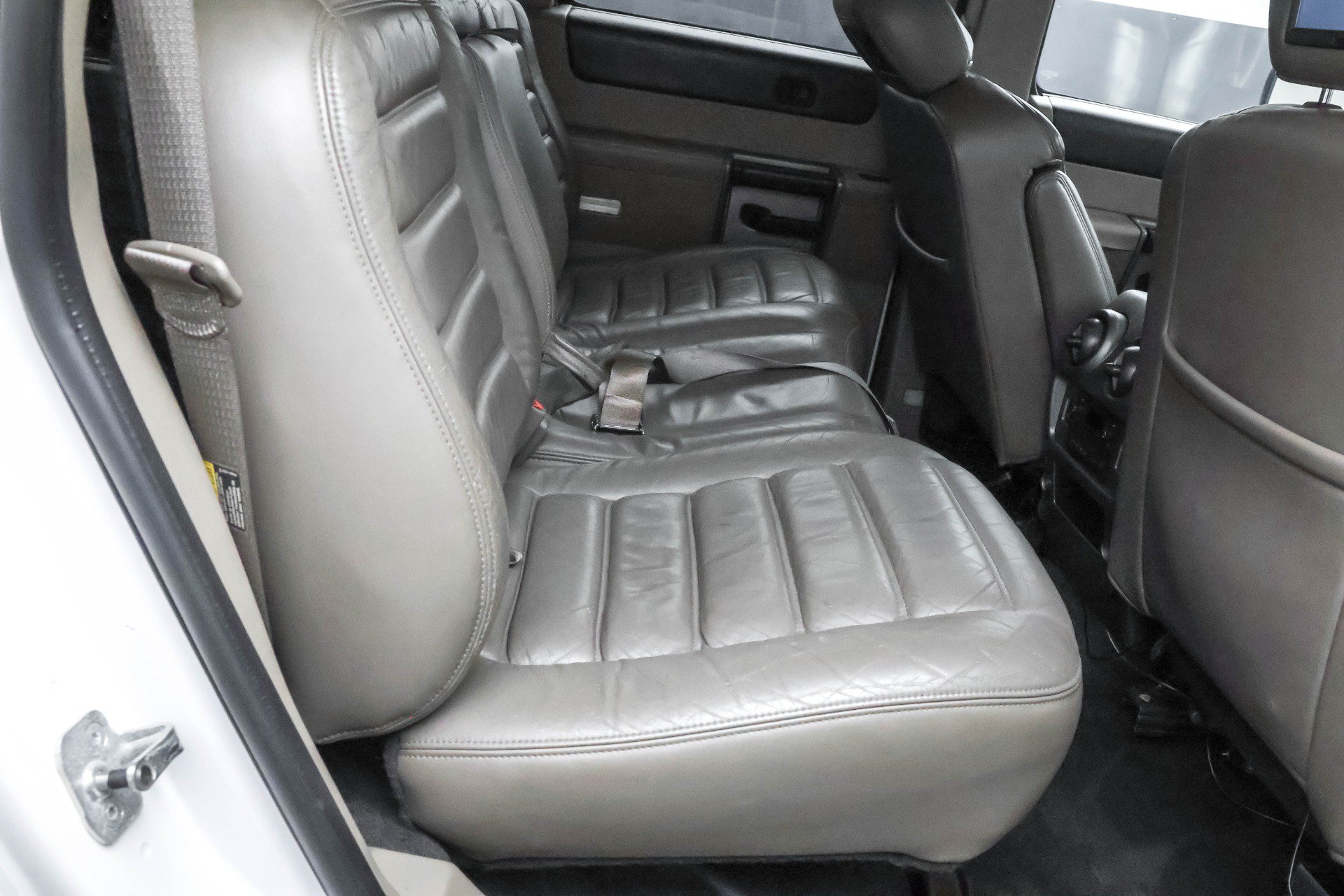 Used 2003 HUMMER H2 w/ Preferred Equipment Group AWD/4WD image 7