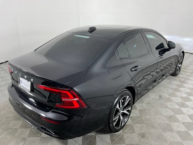 Used 2024 Volvo S60 B5 Core FWD image 10