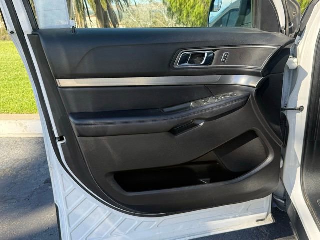 Used 2018 Ford Explorer XLT w/ Equipment Group 201A image 7