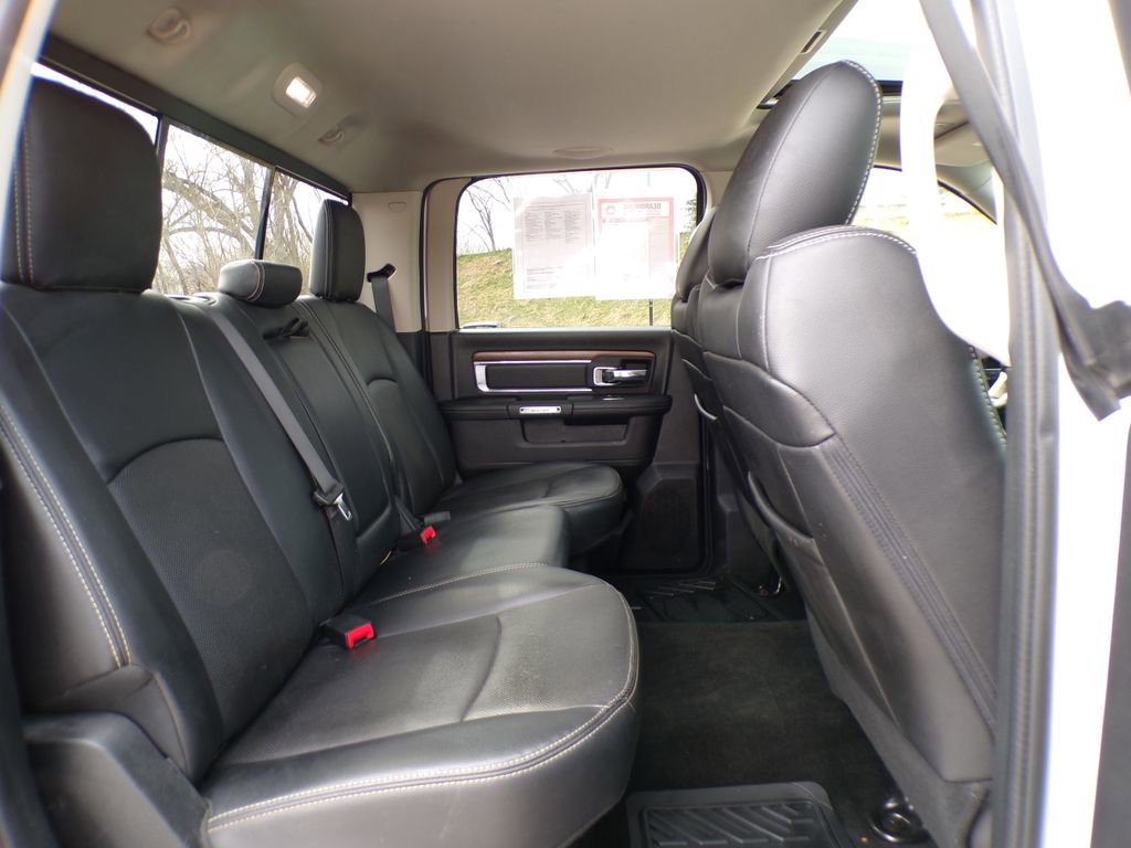 Used 2017 RAM 1500 Laramie w/ Convenience Group AWD/4WD image 22