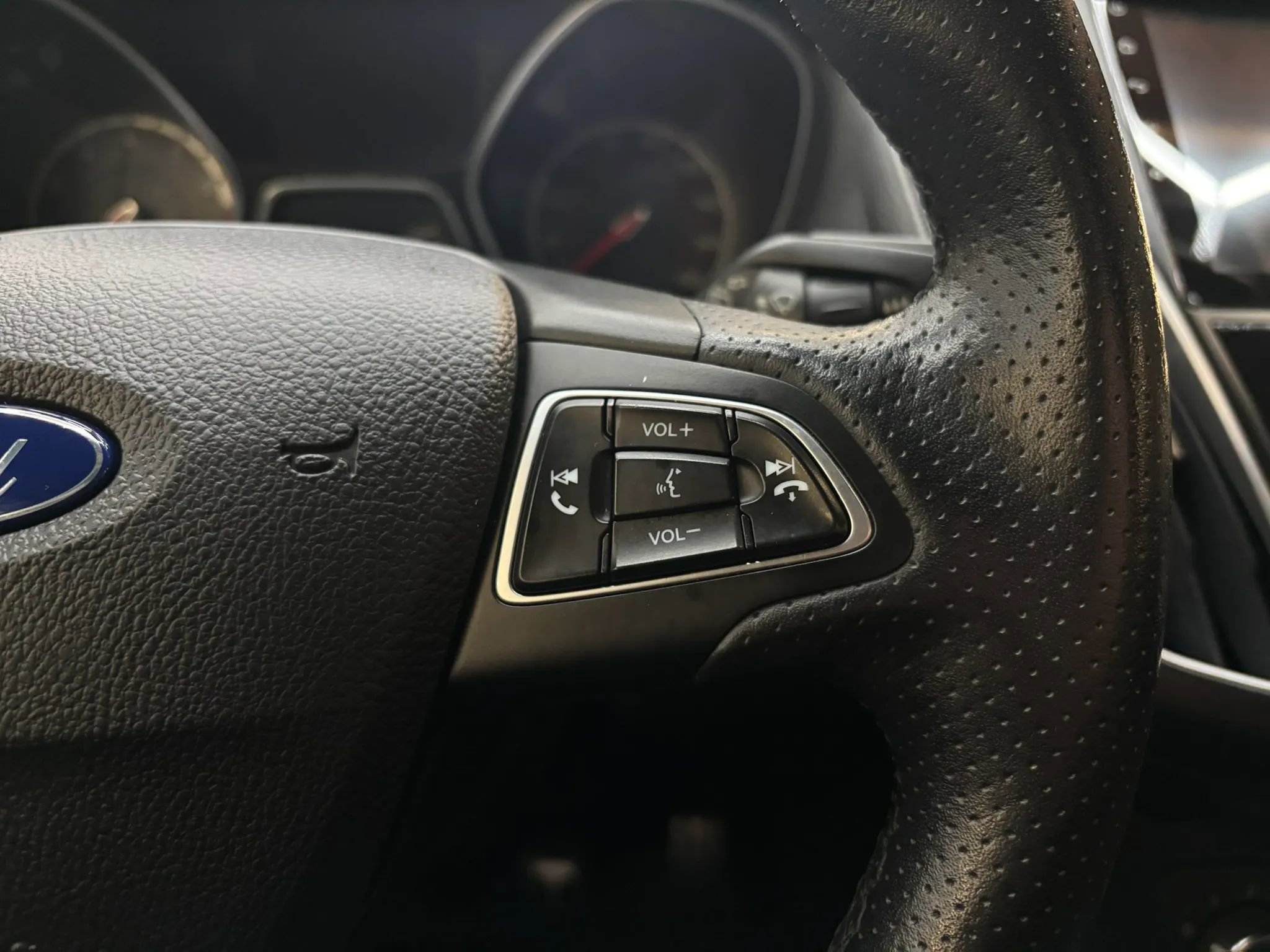 Used 2018 Ford Focus ST FWD image 17