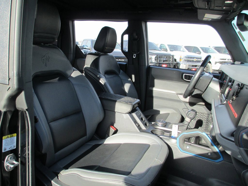 Used 2021 Ford Bronco Black Diamond image 18