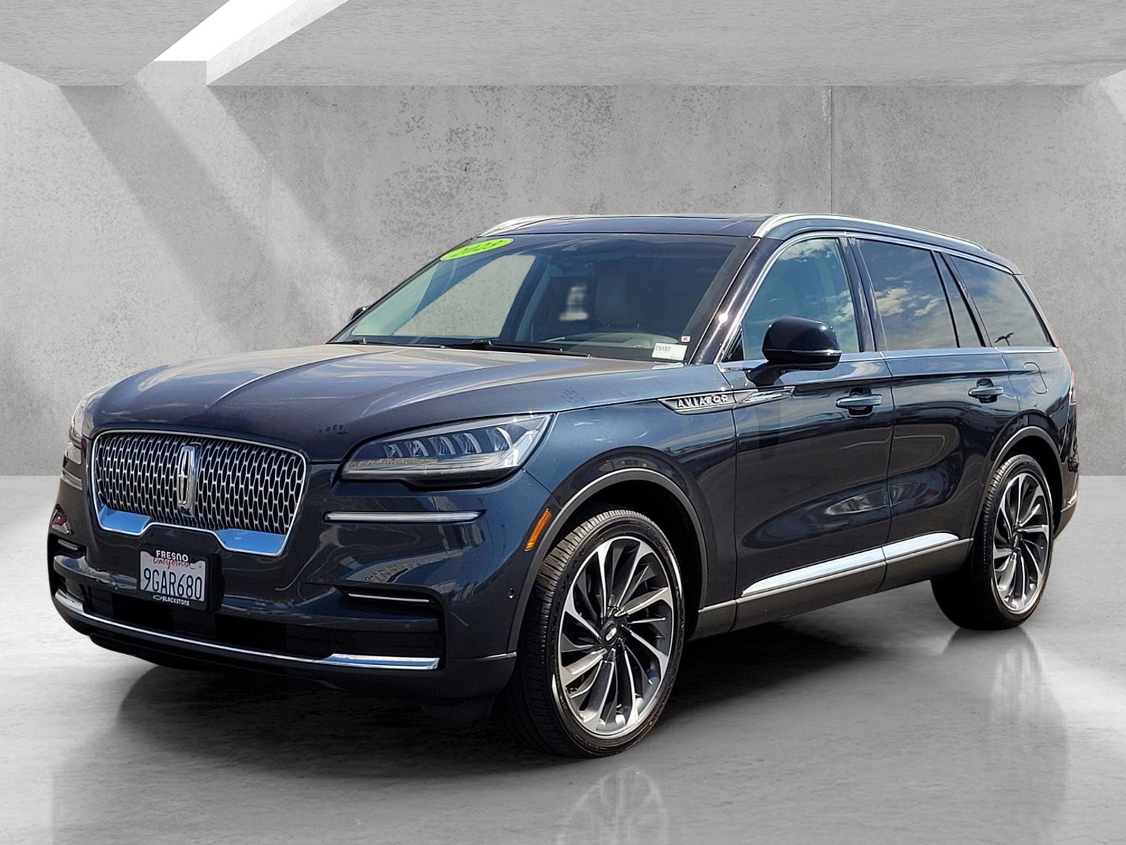 Used 2023 Lincoln Aviator Reserve w/ Equipment Group 201A image 8