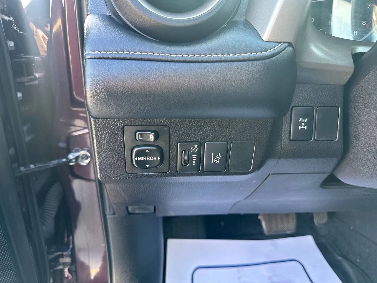 Used 2018 Toyota RAV4 XLE image 26