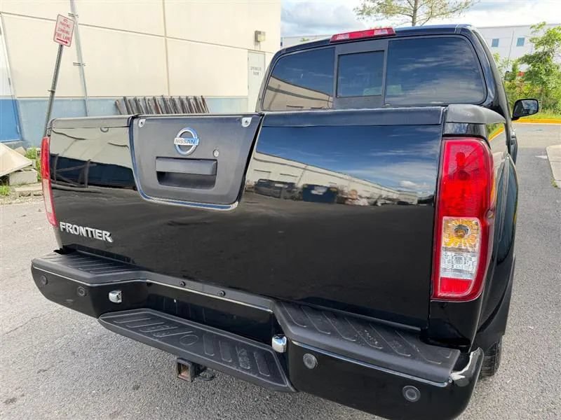 Used 2018 Nissan Frontier PRO-4X AWD/4WD image 18