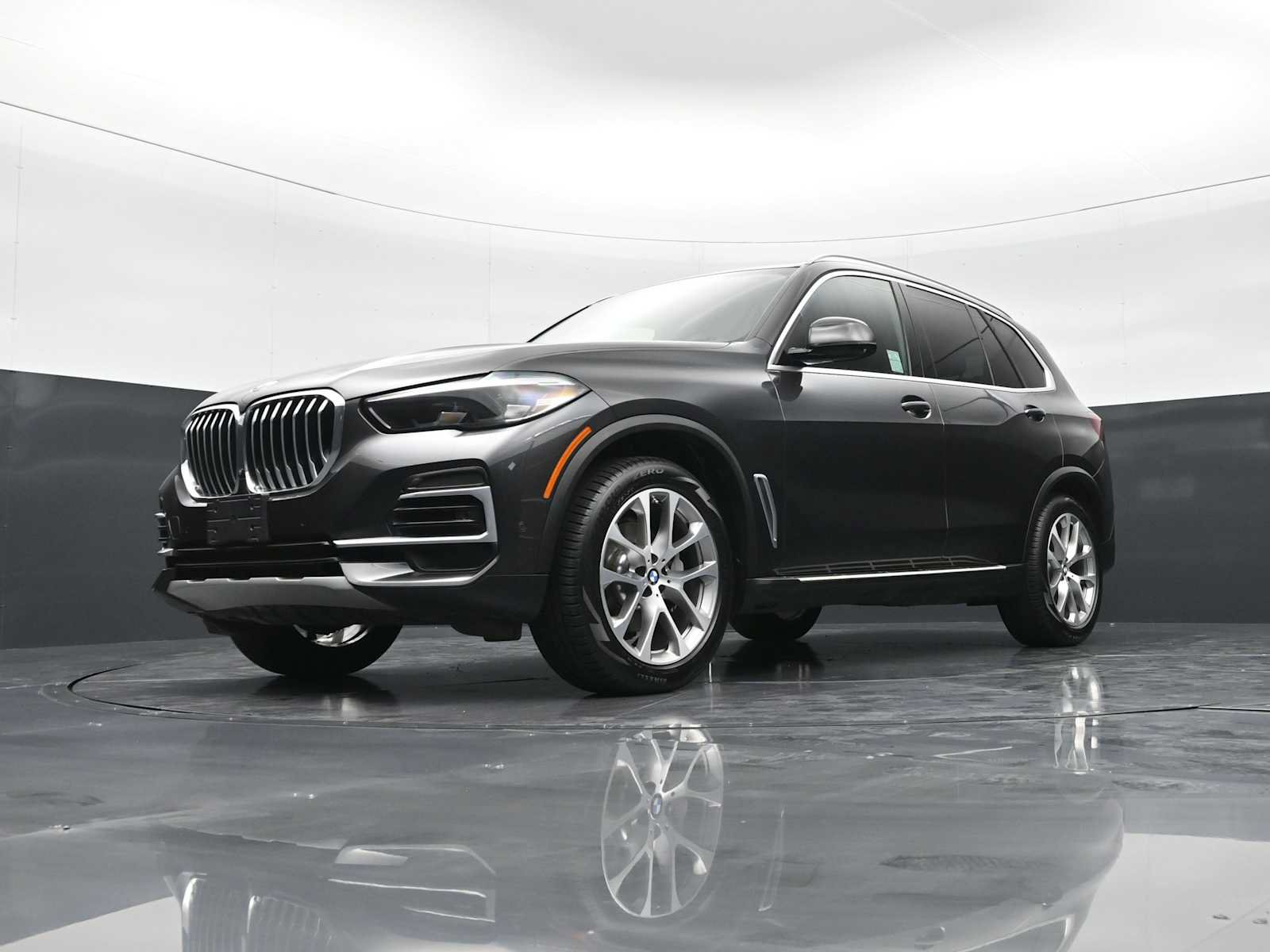 Used 2023 BMW X5 xDrive40i AWD/4WD image 25