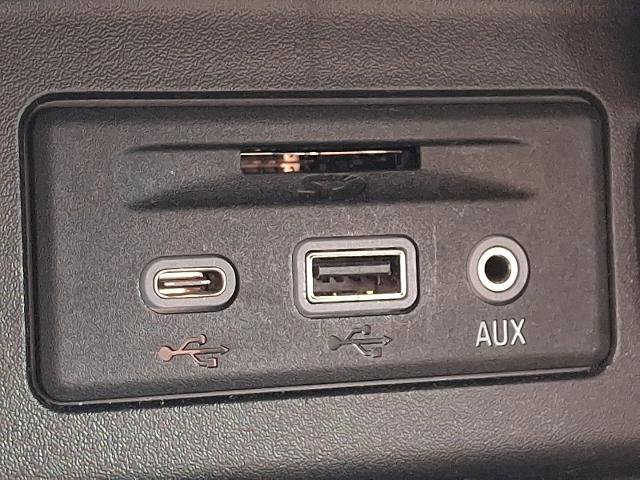 Used 2020 Chevrolet Equinox Premier image 24