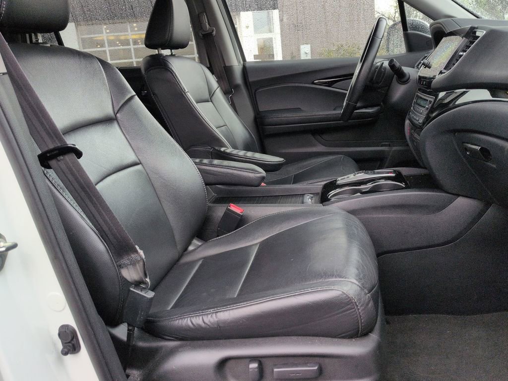Used 2019 Honda Pilot Touring image 25