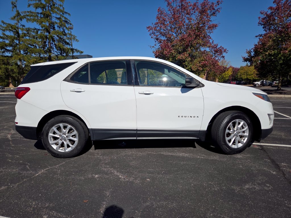 Used 2018 Chevrolet Equinox LS FWD image 19