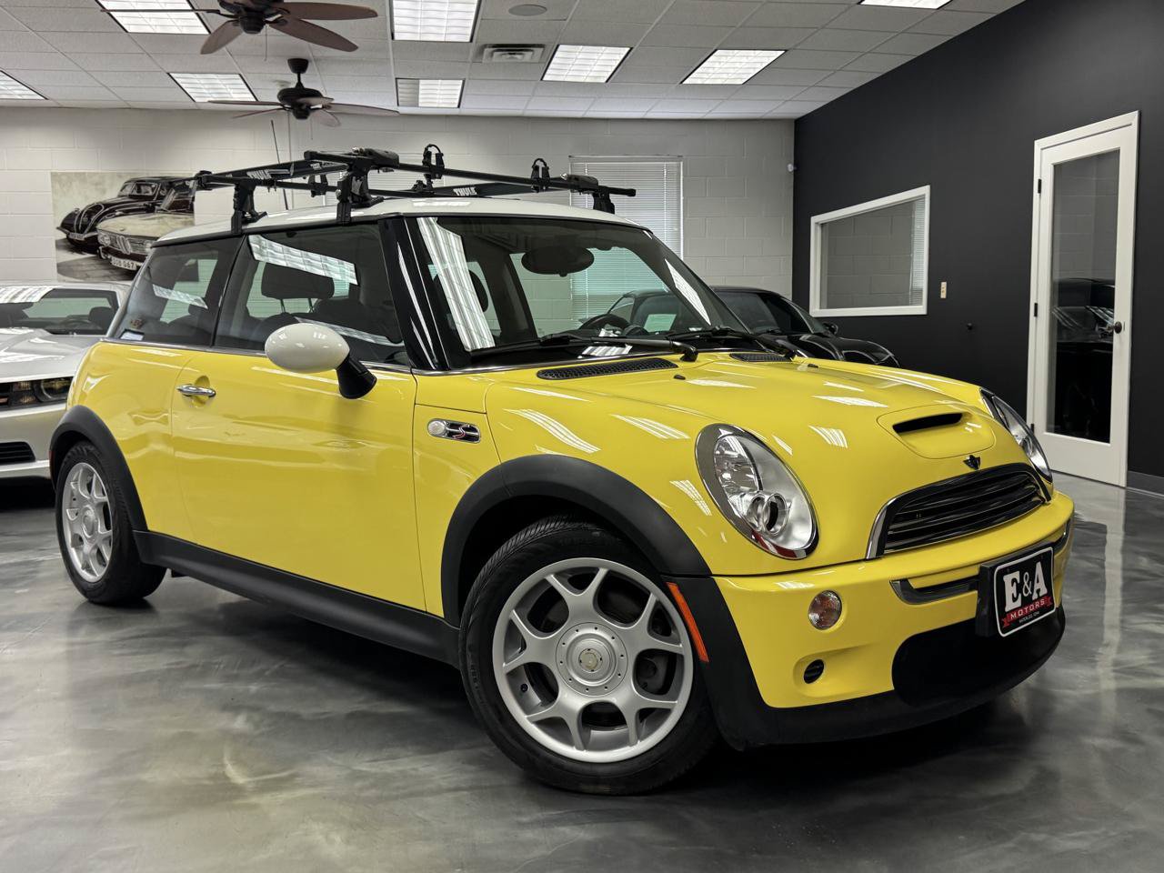Used 2005 MINI Cooper S FWD image 2