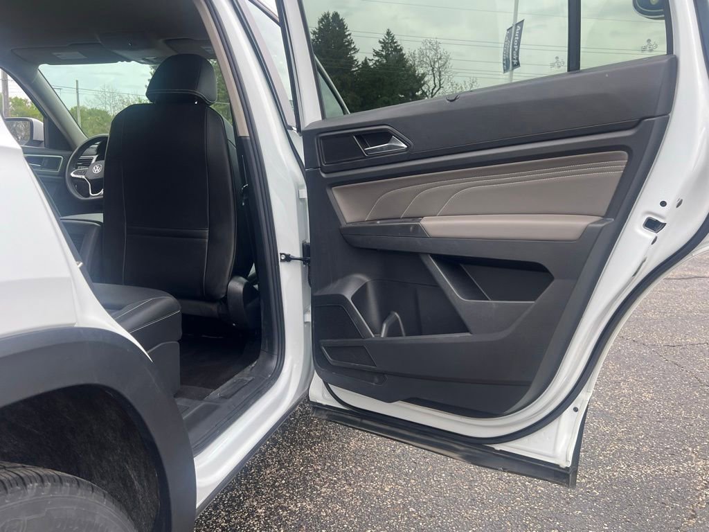 Used 2023 Volkswagen Atlas SE AWD/4WD image 35