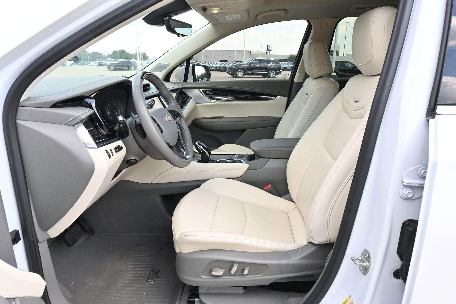 New 2025 Cadillac XT6 Premium Luxury w/ Technology Package image 99