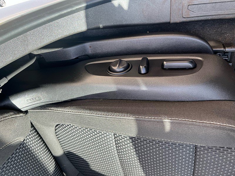 Used 2020 GMC Acadia SLE w/ Driver Convenience Package image 24