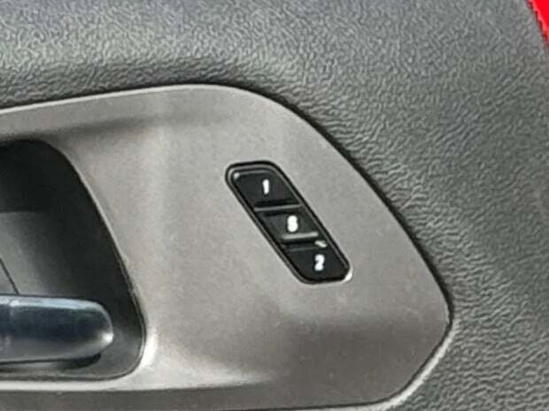 New 2026 Chrysler Pacifica Select w/ S Appearance Package image 40