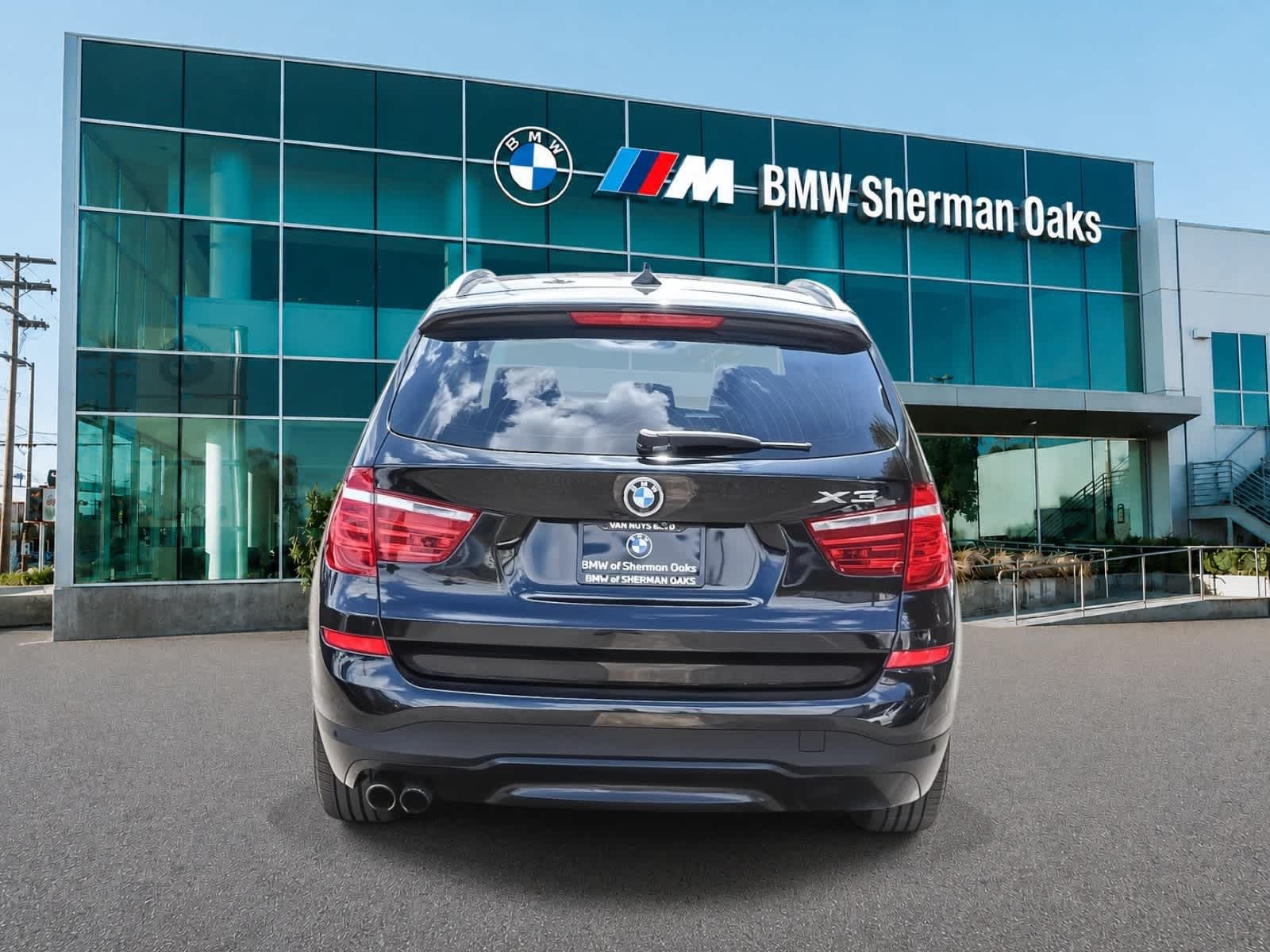 Used 2017 BMW X3 sDrive28i RWD image 5