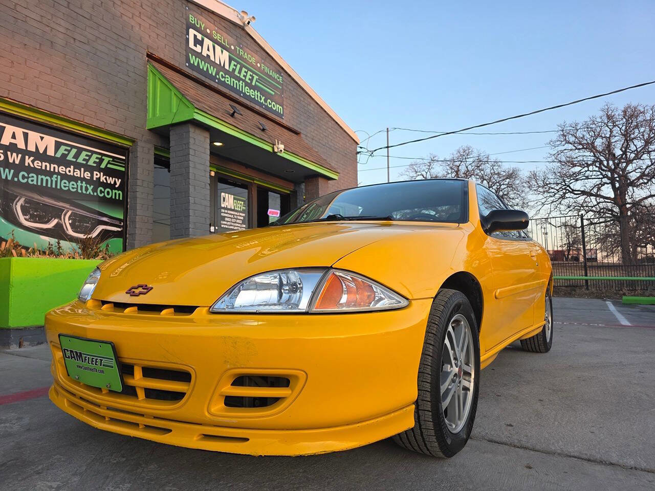 Used 2002 Chevrolet Cavalier Base 2dr Coupe w/ Preferred Equipment Group 1 image 2