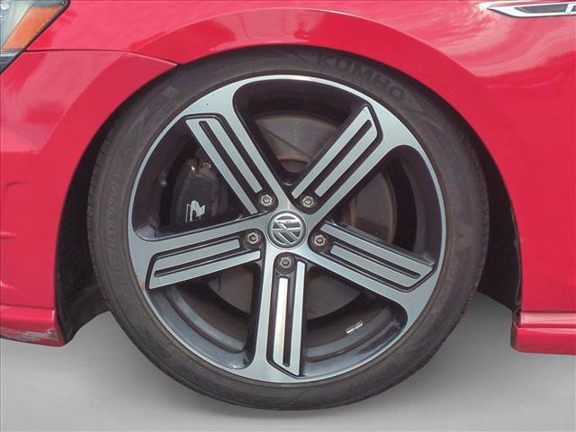Used 2016 Volkswagen Golf R 4-Door AWD/4WD image 9