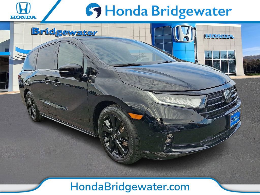 Used 2023 Honda Odyssey Sport image 1