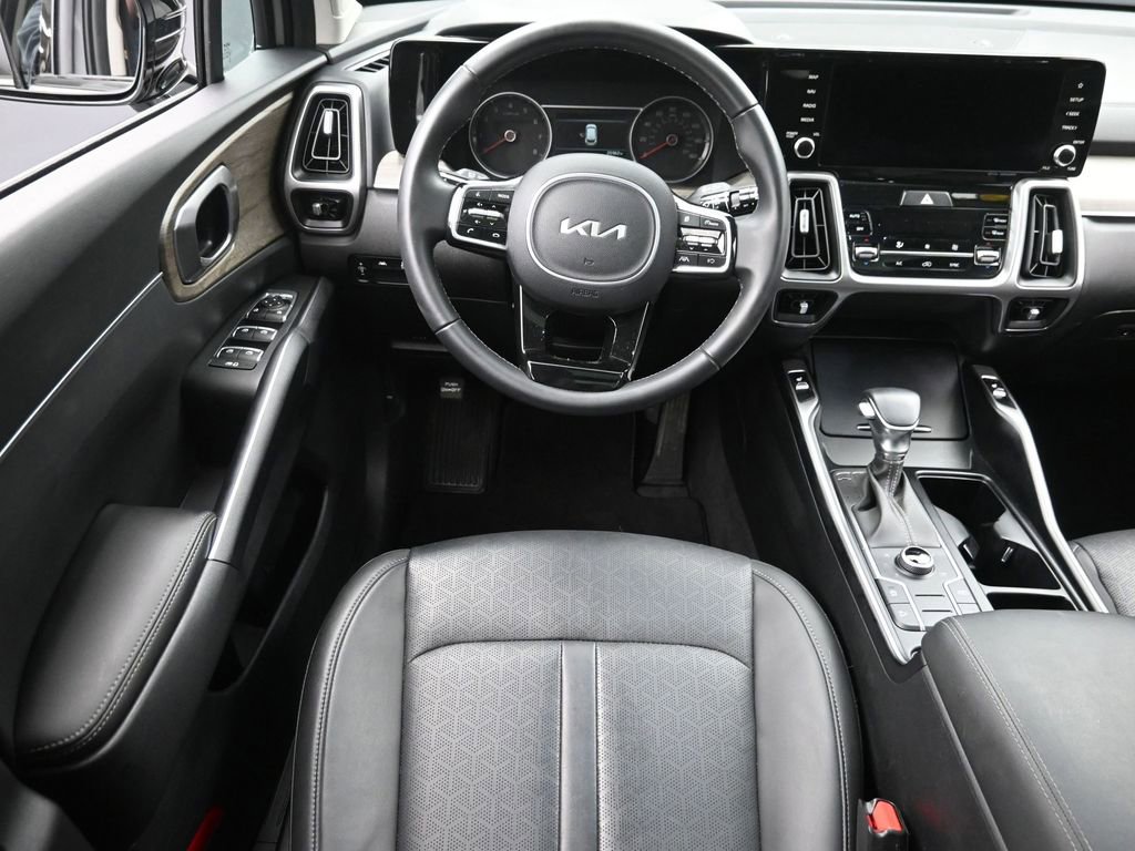 Used 2023 Kia Sorento S w/ Panoramic Sunroof Package image 12