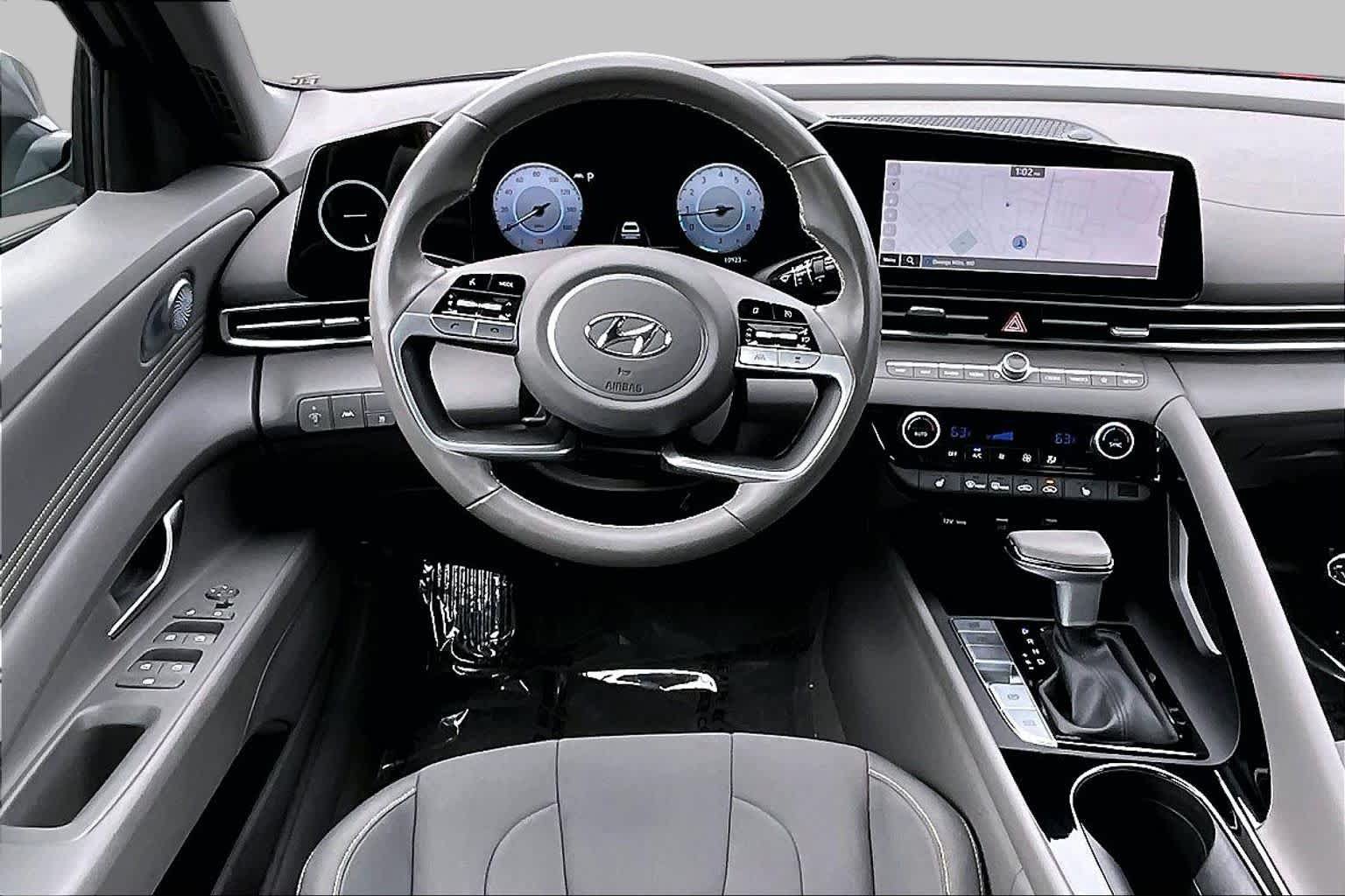 Used 2023 Hyundai Elantra SEL w/ Convenience Package FWD image 6