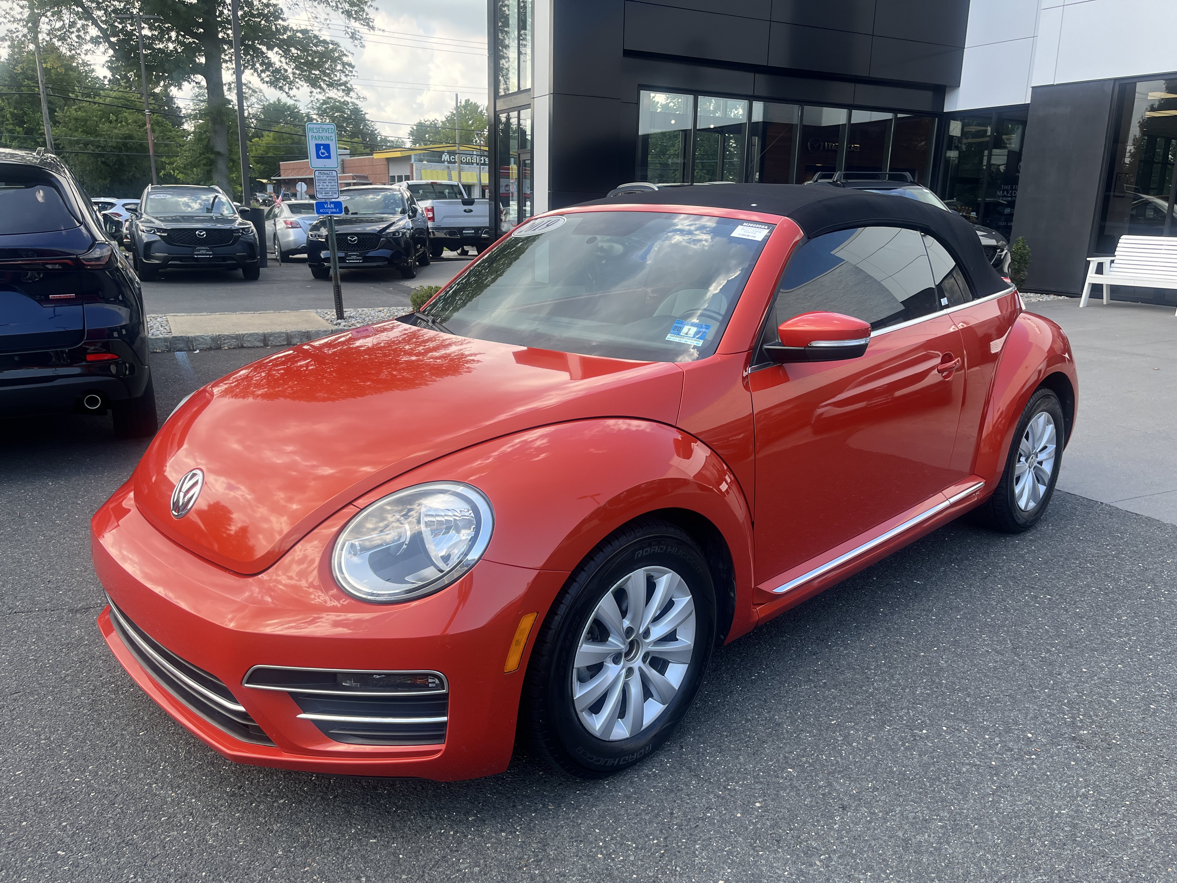 Used 2019 Volkswagen Beetle 2.0T S FWD image 13