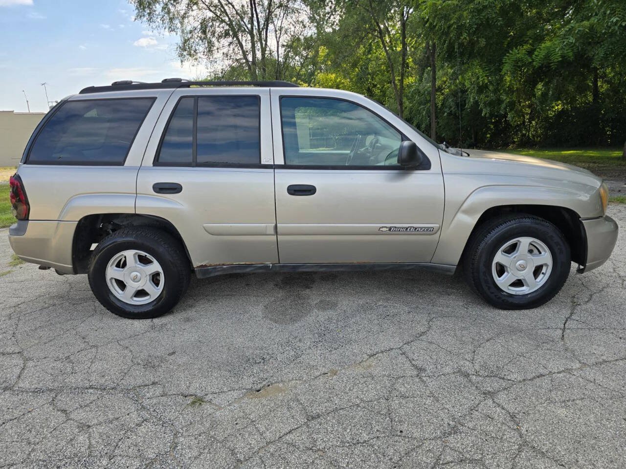 Used 2002 Chevrolet TrailBlazer LS w/ Preferred Equipment Group AWD/4WD image 4