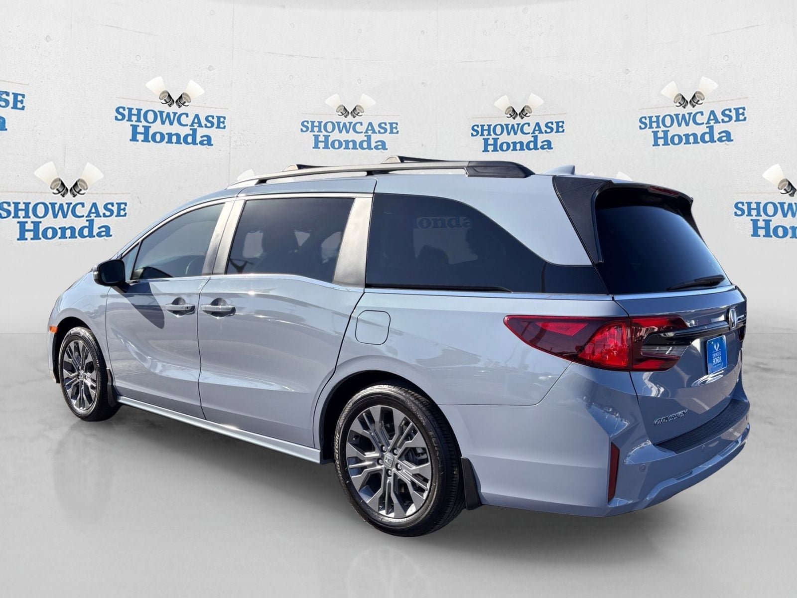 Certified 2025 Honda Odyssey Touring image 5