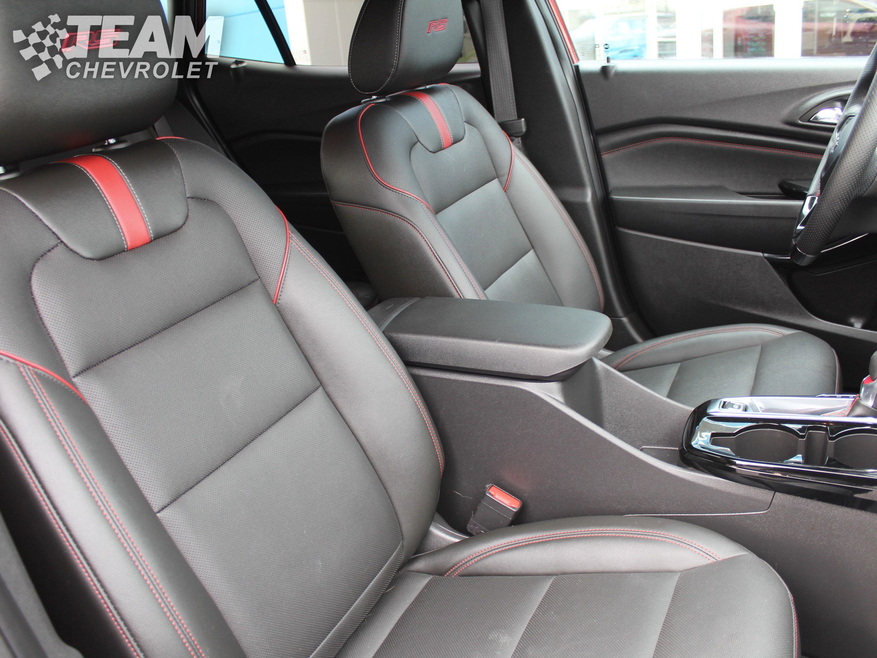 Used 2025 Chevrolet Trax RS w/ Driver Confidence Package image 27