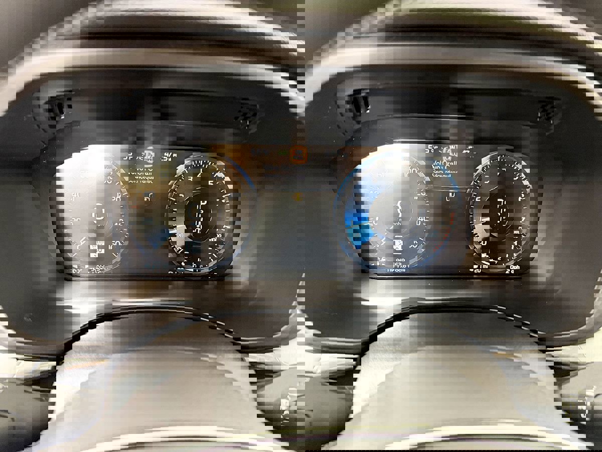 Used 2018 Volvo XC60 T5 Momentum w/ Convenience Package image 26