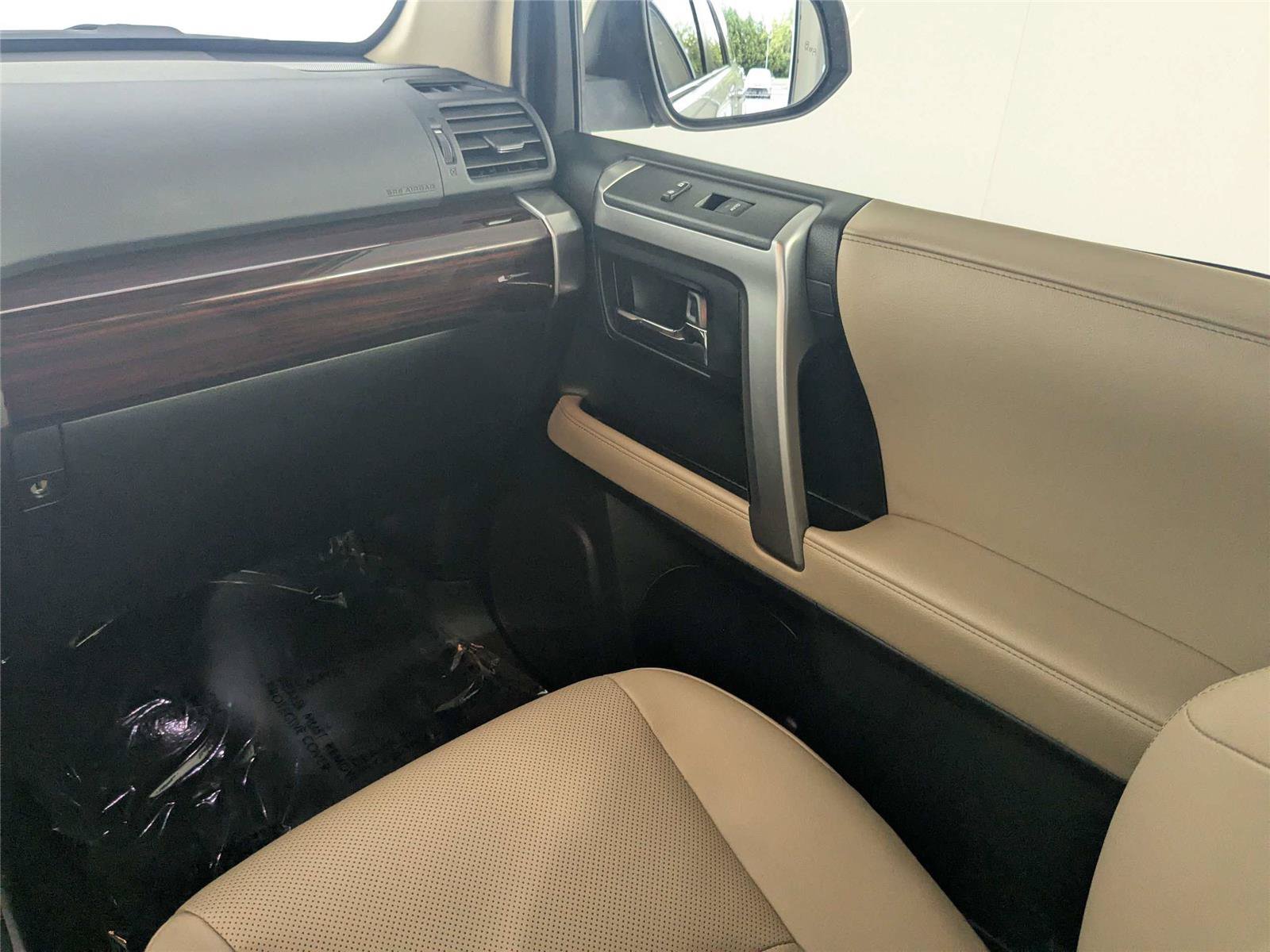 Used 2024 Toyota 4Runner Limited AWD/4WD image 39