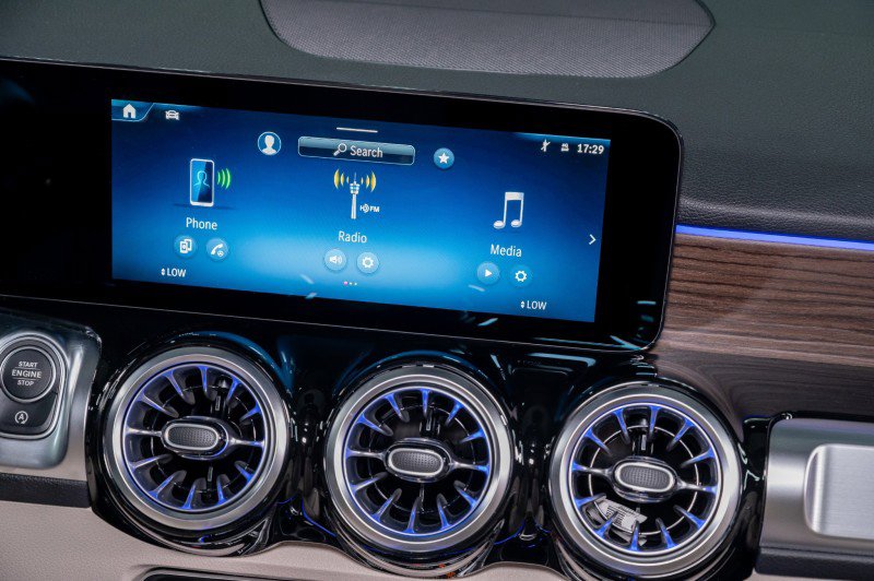 New 2026 Mercedes-Benz GLB 250 image 16