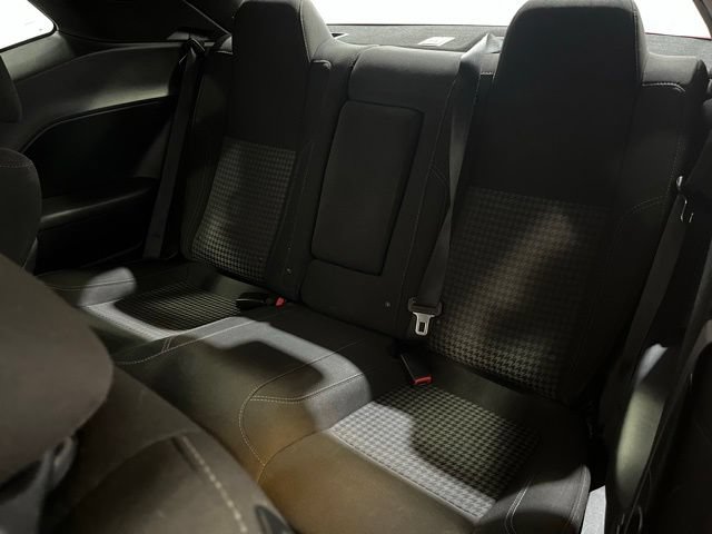 Used 2016 Dodge Challenger SXT RWD image 11