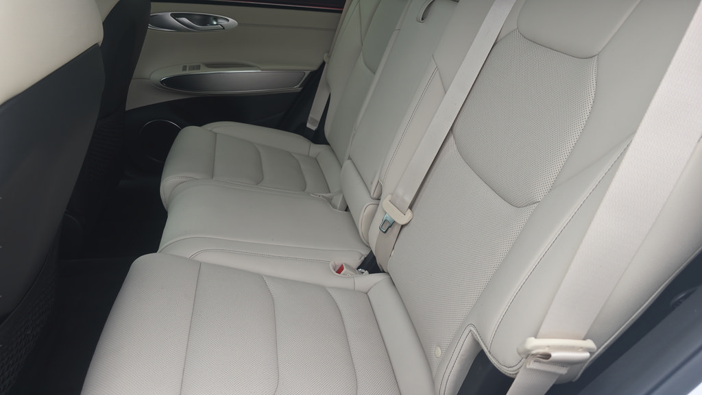 New 2026 Genesis GV70 2.5T Select AWD/4WD image 10