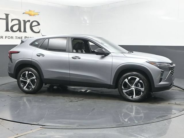 New 2026 Chevrolet Trax RS w/ Sunroof Package FWD image 27
