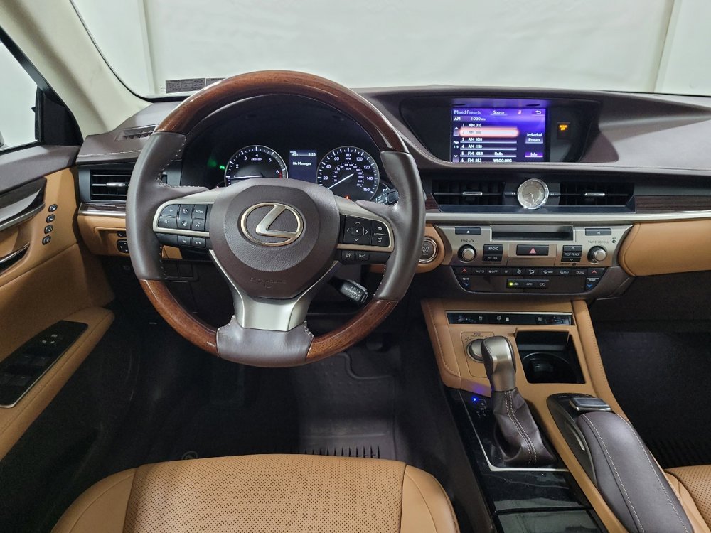 Used 2018 Lexus ES 350 w/ Navigation System Package image 22
