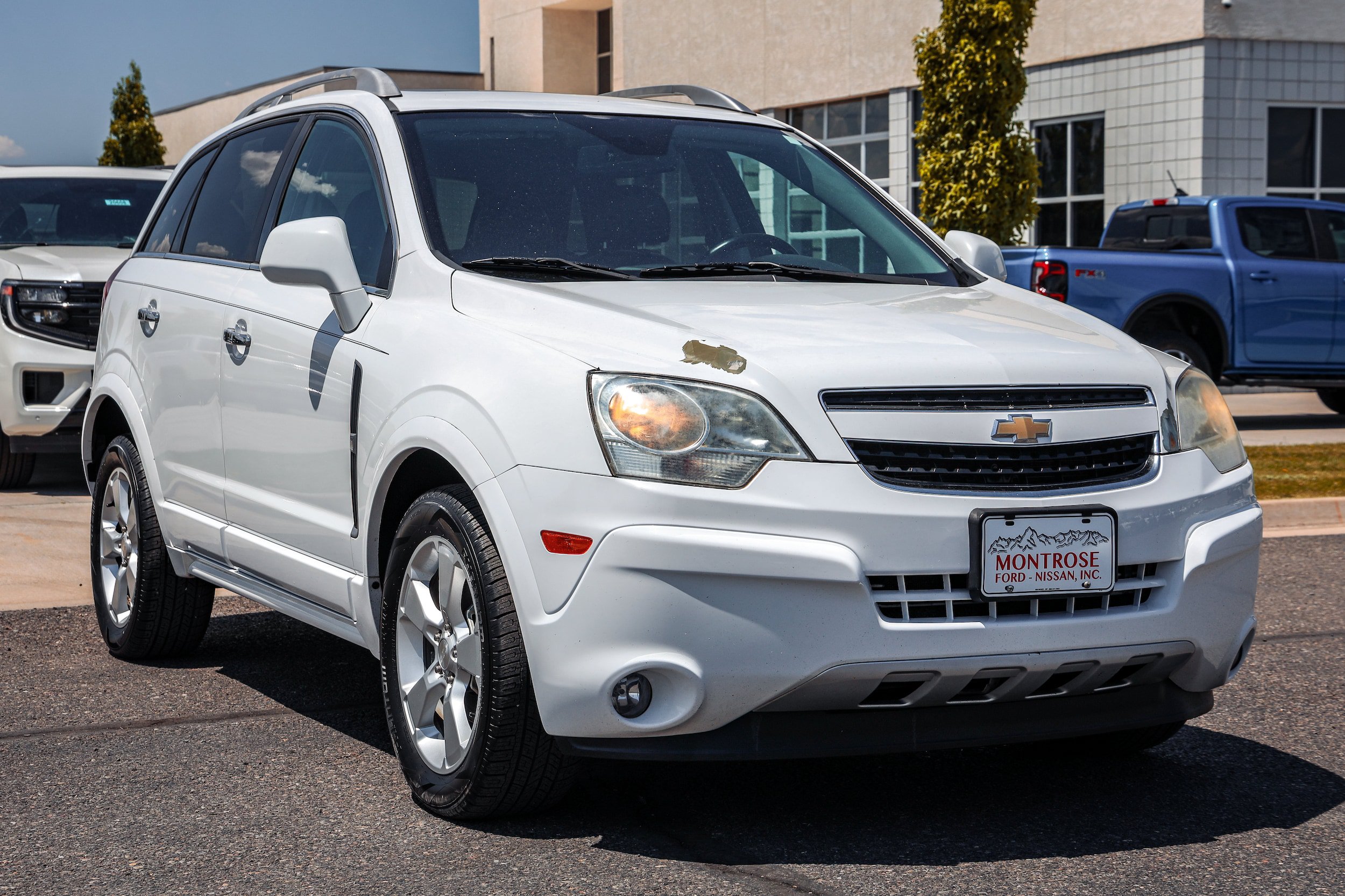 Used 2013 Chevrolet Captiva Sport LTZ FWD image 2