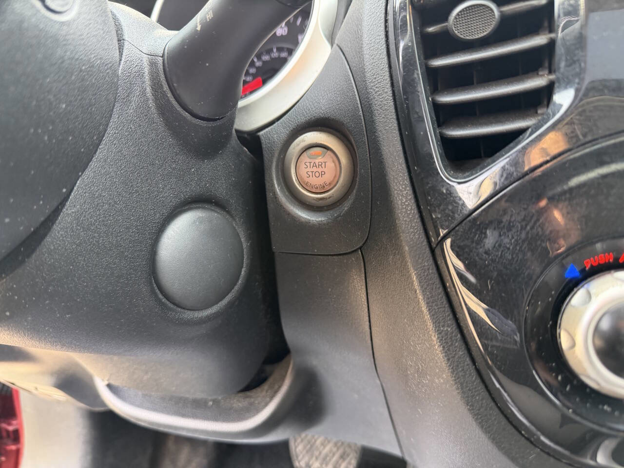 Used 2014 Nissan Juke SV w/ Navigation Package image 16