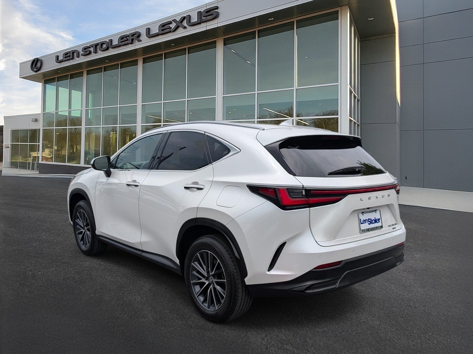 Certified 2025 Lexus NX 350h AWD w/ Cold Area Package image 5
