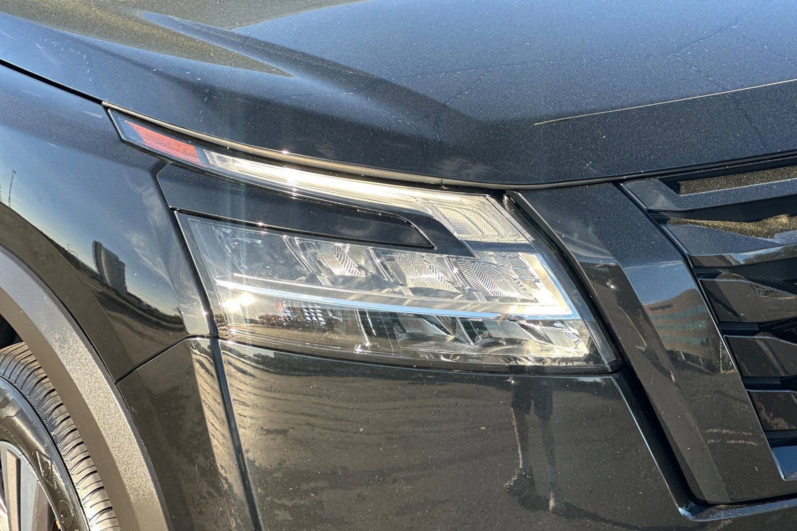 Used 2022 Nissan Pathfinder SL w/ SL Black Package image 48