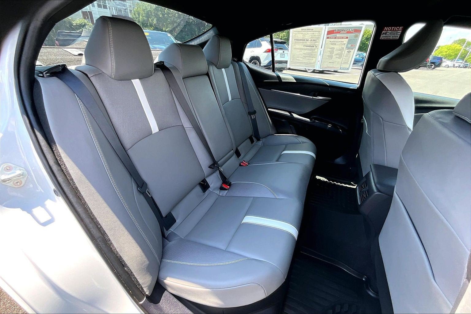 Used 2025 Toyota Camry SE w/ Convenience Package FWD image 25