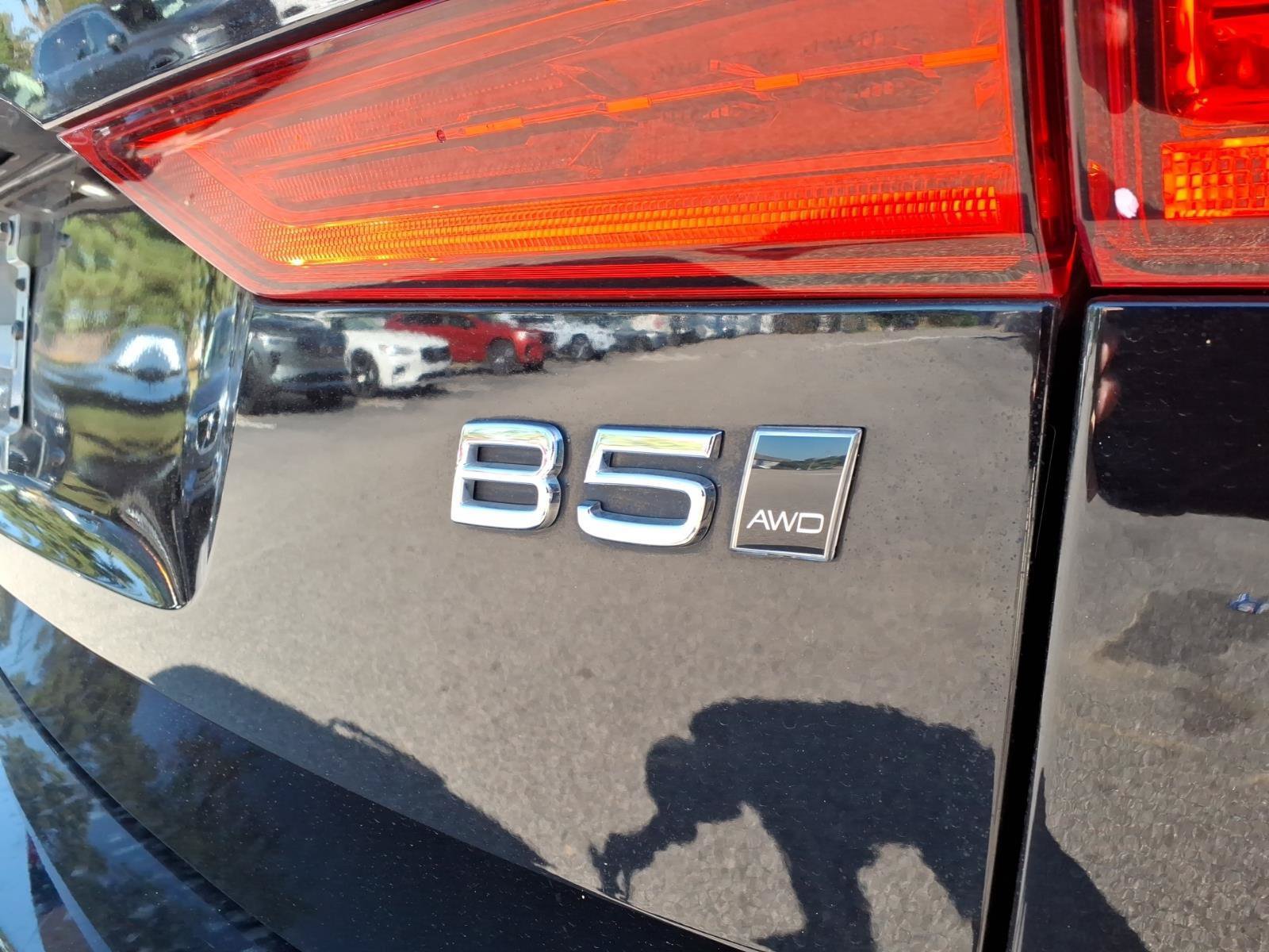 Used 2022 Volvo XC60 B5 Inscription w/ Advanced Package AWD/4WD image 6