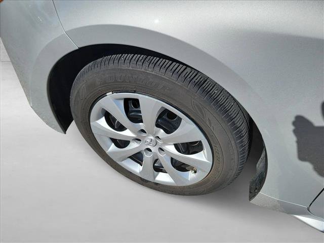 Used 2023 Toyota Corolla LE FWD image 9